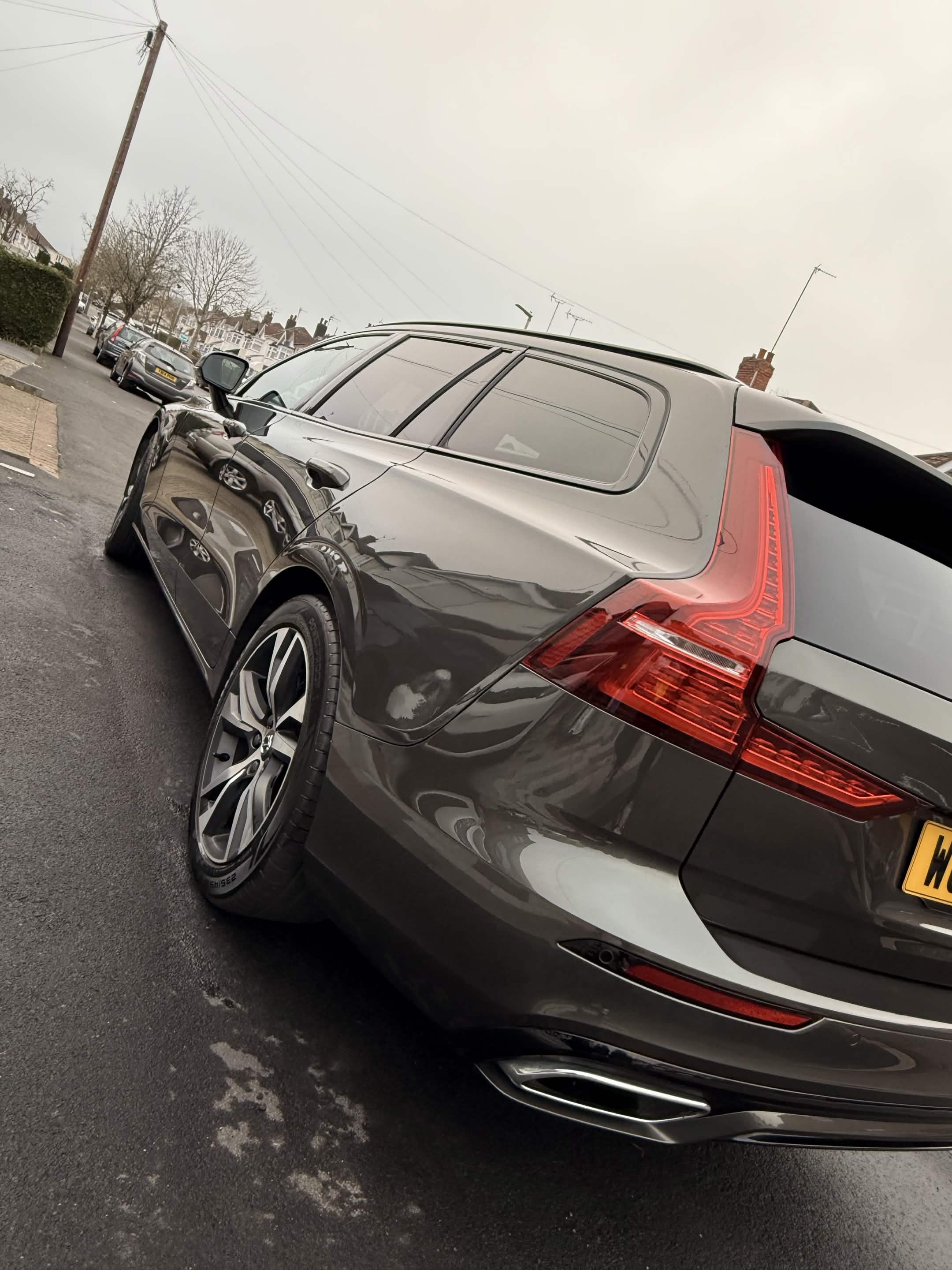 Volvo V90 exterior full detail